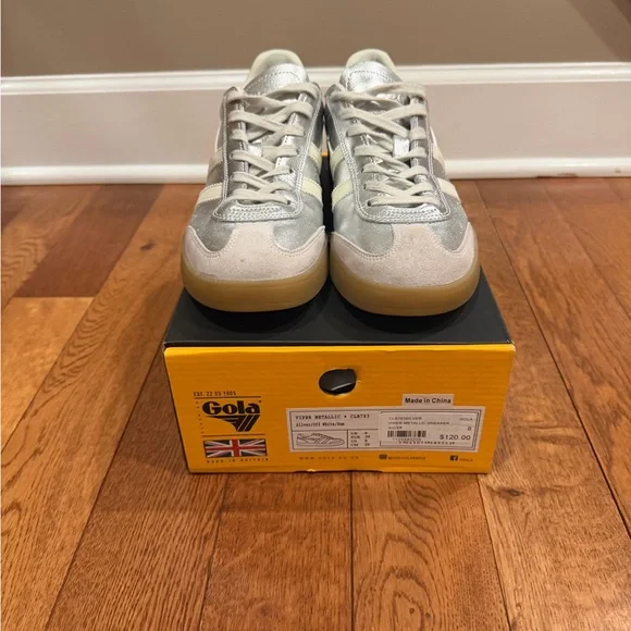 Gola Viper Metallic Silver Sneaker (Size 8 / 39) - Picture 3 of 9